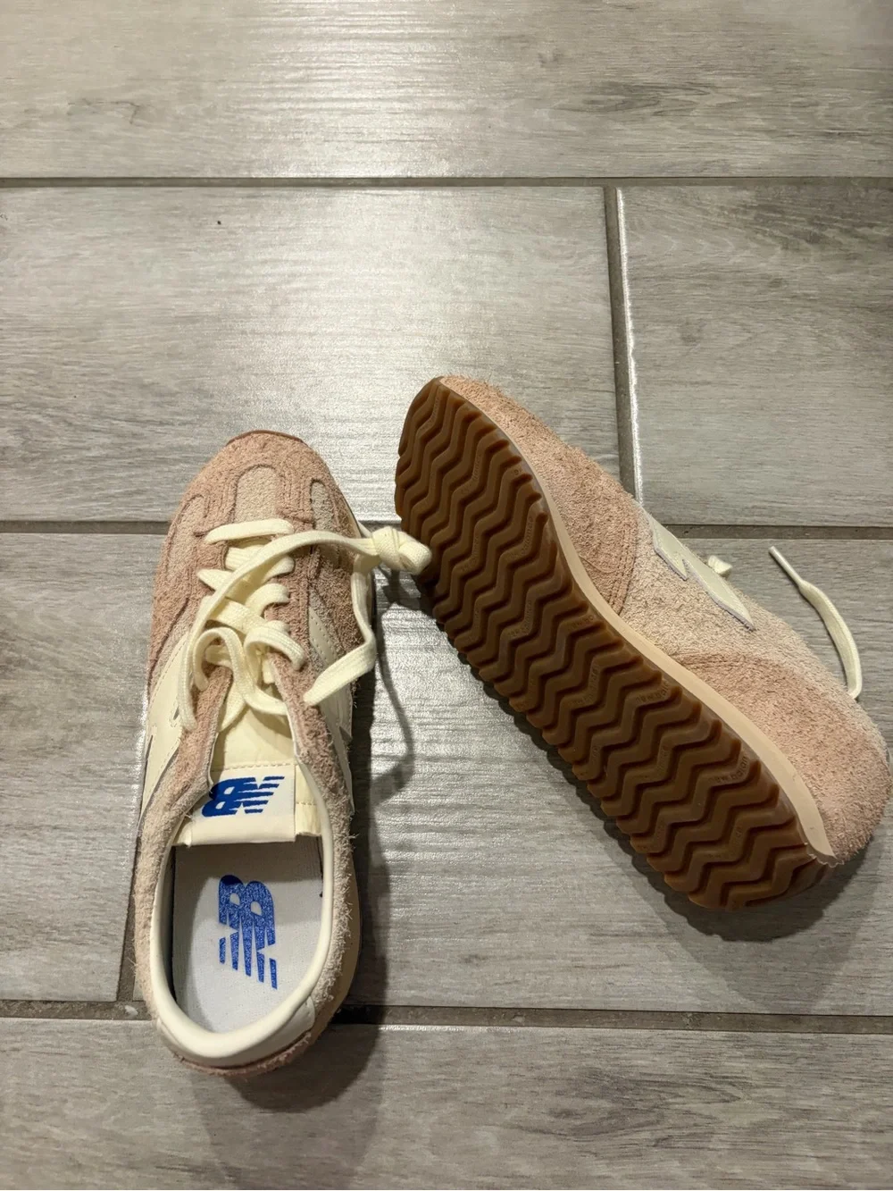 Size 4.5 - New Balance 471 Bisque Flat Taupe Unisex Beige Shoes NWOT